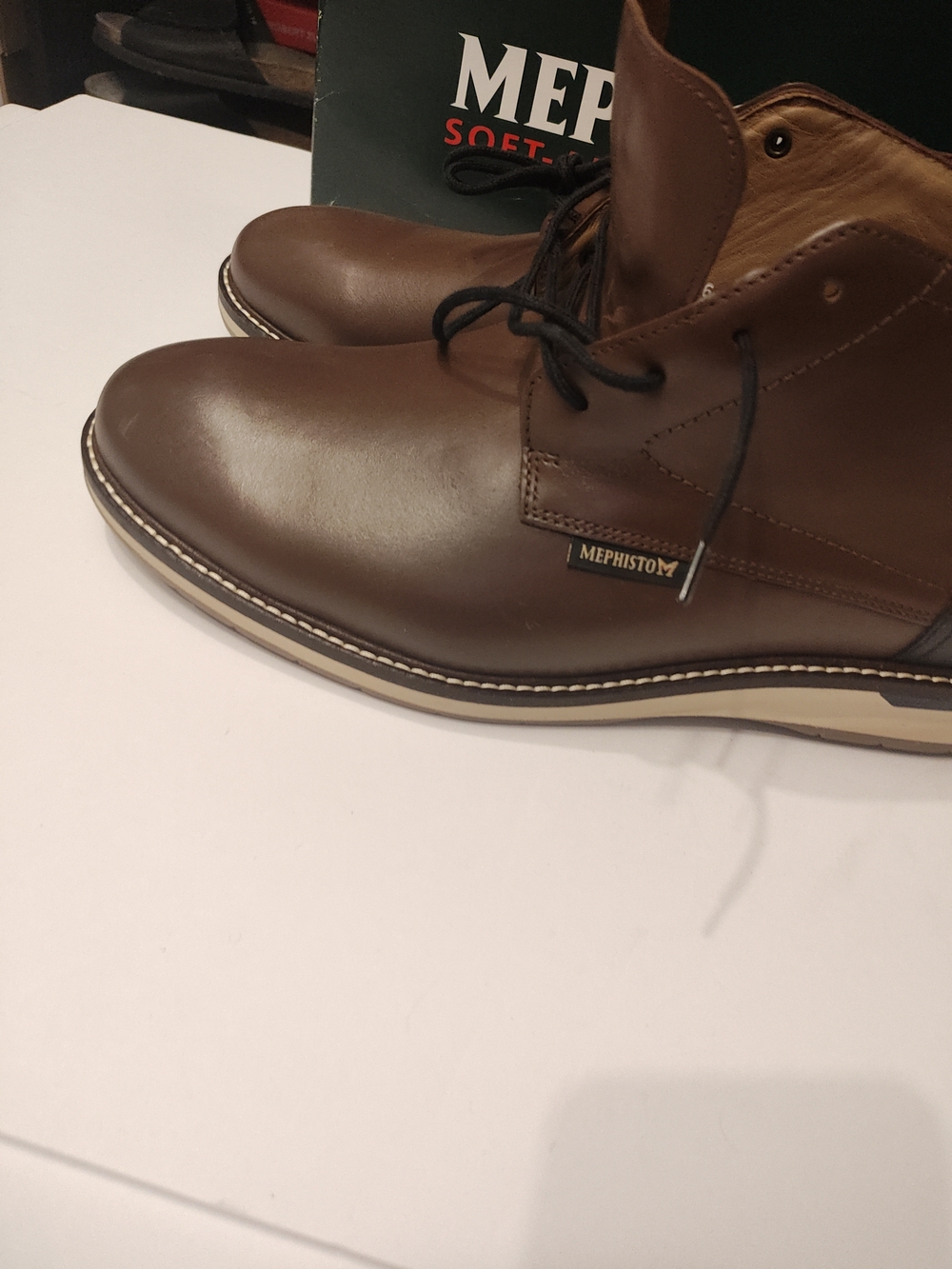 Mephisto Men’s Brown Leather Chukka Boots with Black Laces - Picture 12 of 16